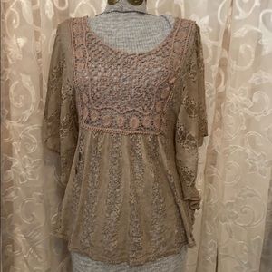 Evogues over blouse. Beige, Lacy, size medium